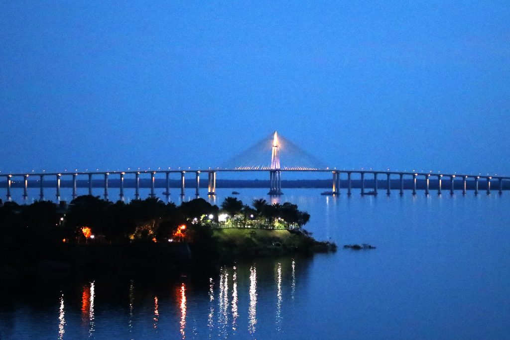 Após três anos, Ponte Rio Negro volta a ganhar iluminação ...